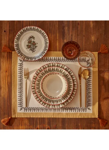 24 Pieces Indian Porcelain Dinner Set for 6 People - Claret Red / White / Green