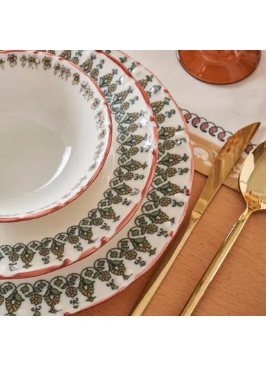 24 Pieces Indian Porcelain Dinner Set for 6 People - Claret Red / White / Green