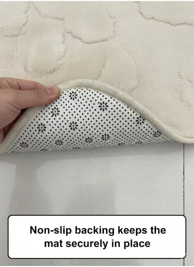 90x60cm Ultra-Soft Plush Bathroom Mat With Wave Design - Off White