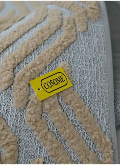 80x120cm Luxury Plush Carpet with Textured Pattern &amp; Anti-Slip Backing - Beige