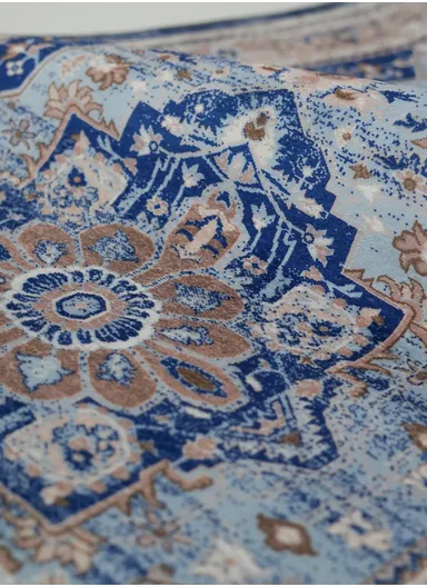 90x220cm Classic Medallion Carpet with Elegant Fringe Design