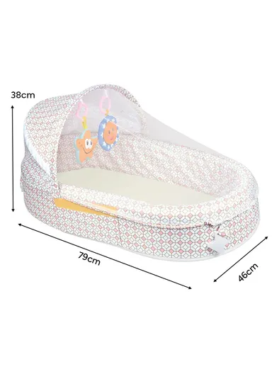 3-in-1 Portable Baby Travel Bassinet, Foldable Baby Bassinet with Bug Net &amp; Music Cartoon Toys, Multi-Purpose Baby Travel Nest with Waterproof Base 66521A (L79 x W46 x H38)cm - Off-White / 0m+