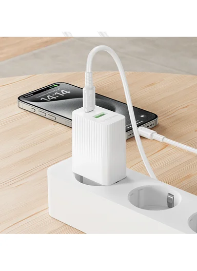 USB-C to USB-C 20W Portable Charger Set with EU Plug BAS74A