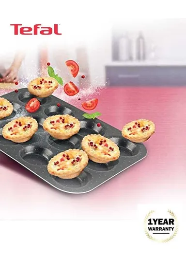 12 Holes Perfect Bake Tray (30 x 23)