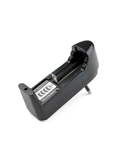 Beston Li-Ion Battery Charger for 18650