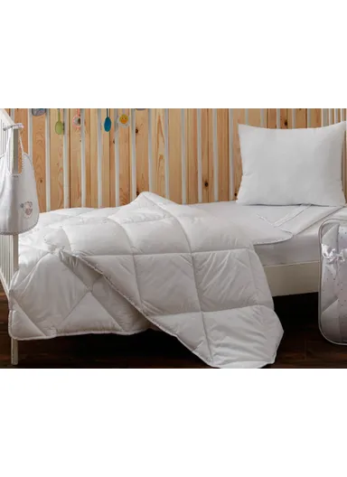 Dahlia Baby Quilt 95 x 145 Cm (400gsm ) - White